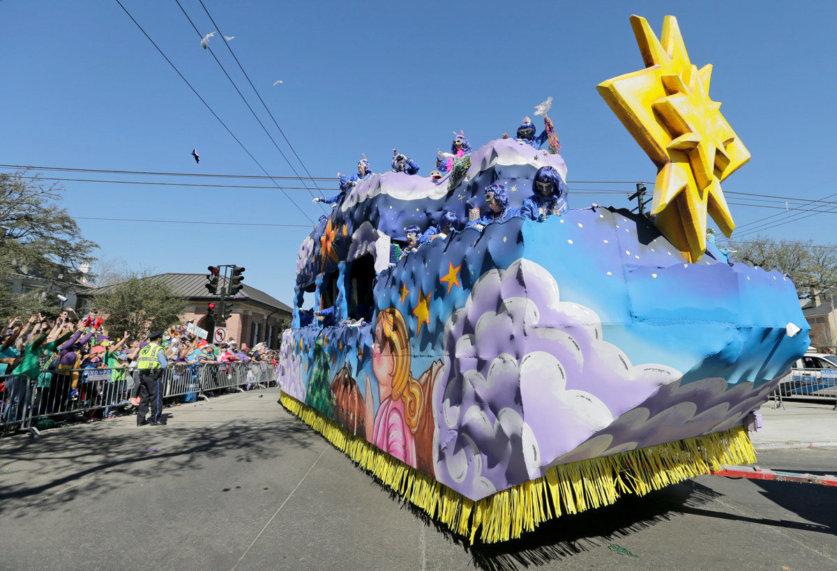 Krewe of Iris 2017 rolls in New Orleans: See Mardi Gras parade photos